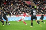 法甲-十人摩纳哥1-0终结大巴黎3连胜 南野拓实制胜科雷尔染红